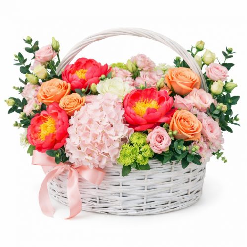 Цветочная композиция в корзине «Тайный сад»